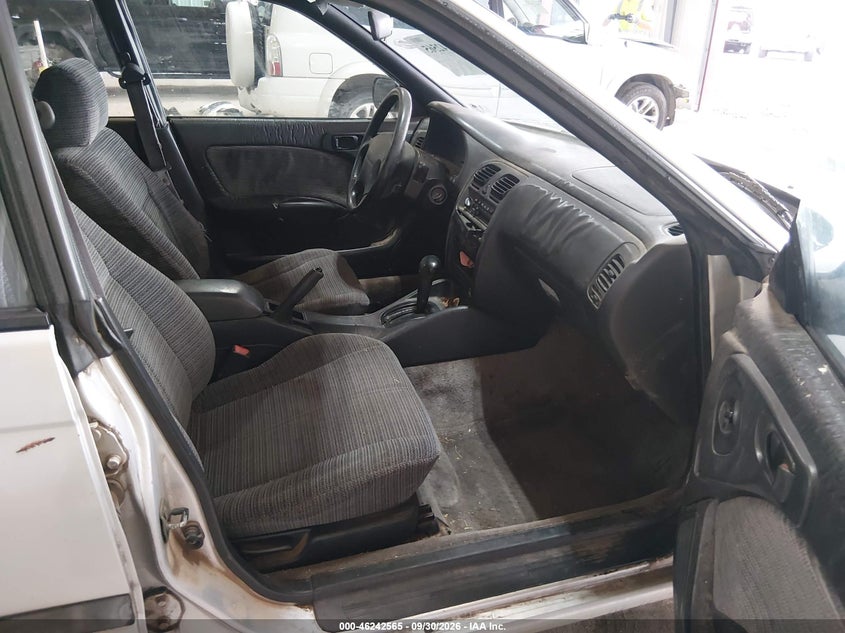 1998 SUBARU LEGACY auction photo 5