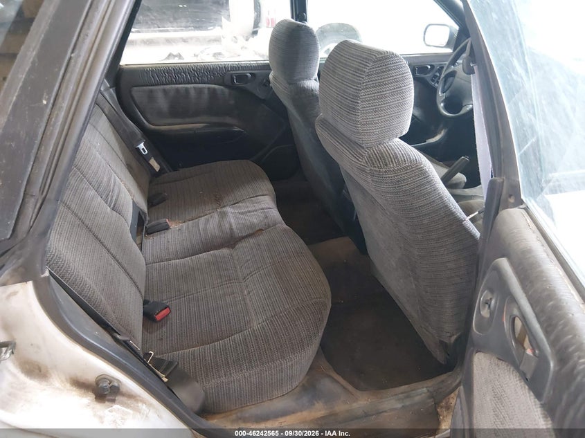 1998 SUBARU LEGACY auction photo 8