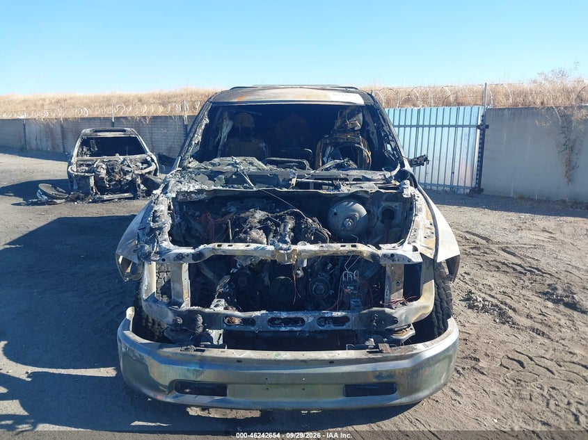 RAM 1500 CLASSIC 2019 VIN 1C6RR7KM2KS726558