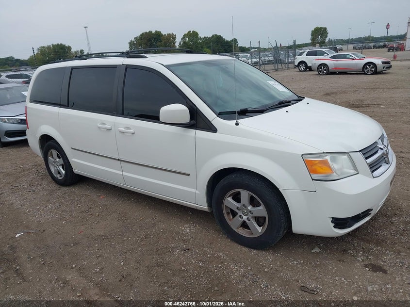 Vin: 2d4rn5d11ar331656, lot: 46742760, dodge grand caravan sxt 2010 img_1