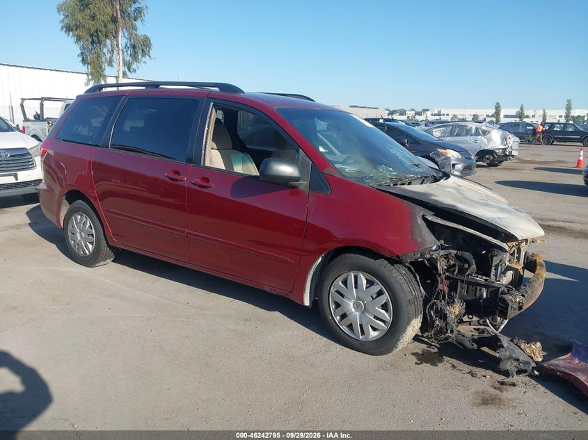 Vin: 5tdkk4cc6as301872, lot: 46742789, toyota sienna le 2010 img_1