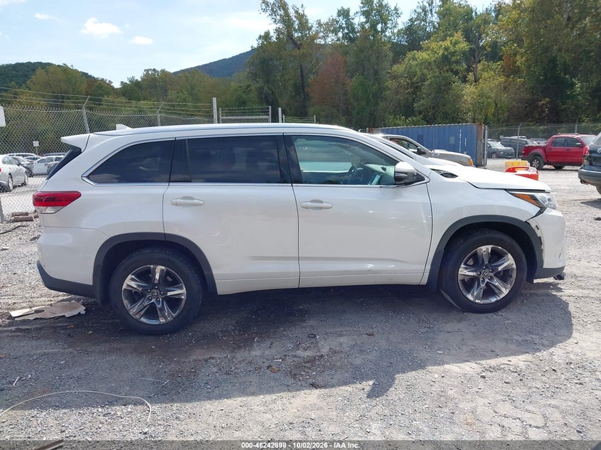 TOYOTA HIGHLANDER - zdjęcie 13