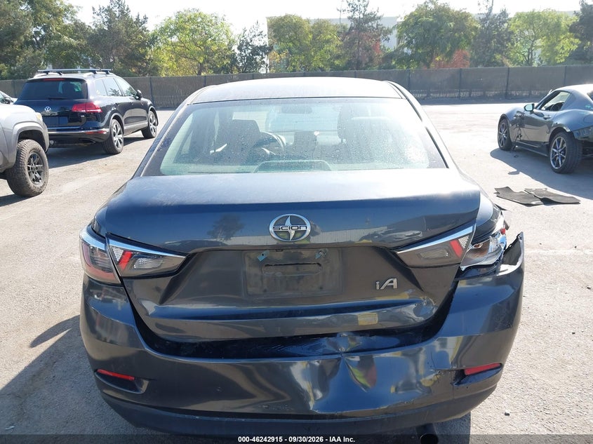 2016 SCION IA · Фото 16