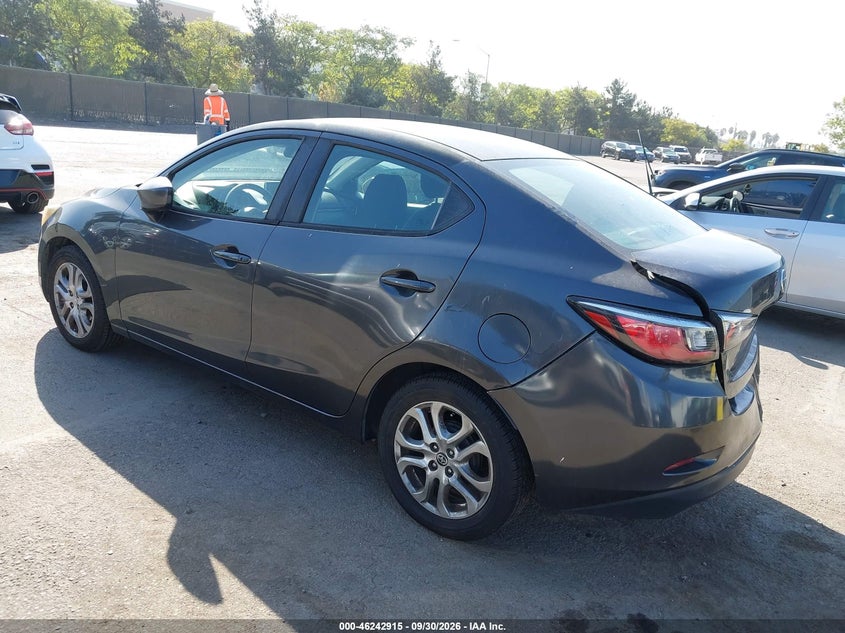 2016 SCION IA · Фото 3