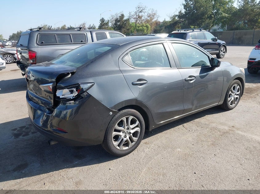 2016 SCION IA · Фото 4