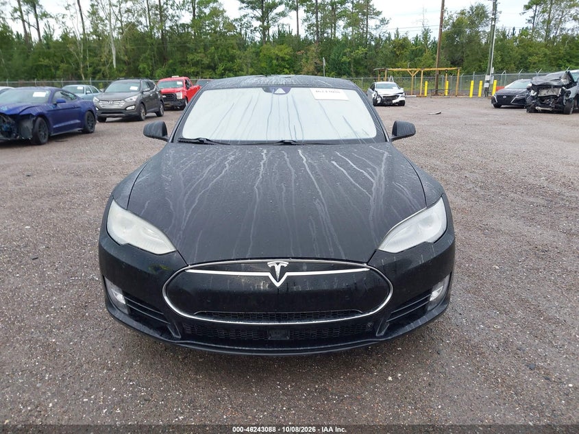 TESLA MODEL S - zdjęcie 12