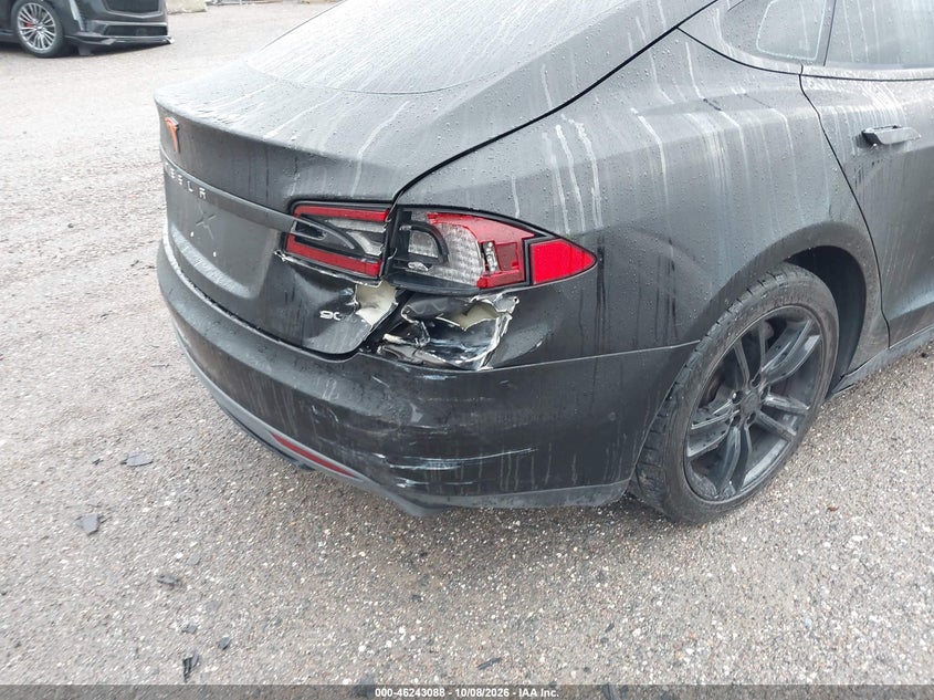 TESLA MODEL S - zdjęcie 6