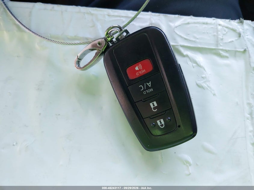 TOYOTA PRIUS PRIME - zdjęcie 11