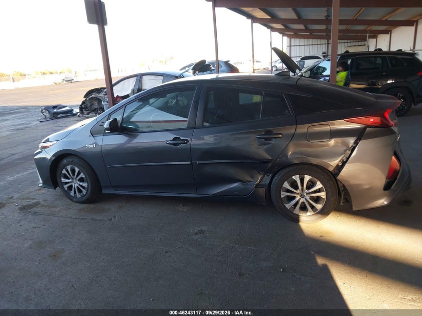 TOYOTA PRIUS PRIME - zdjęcie 14