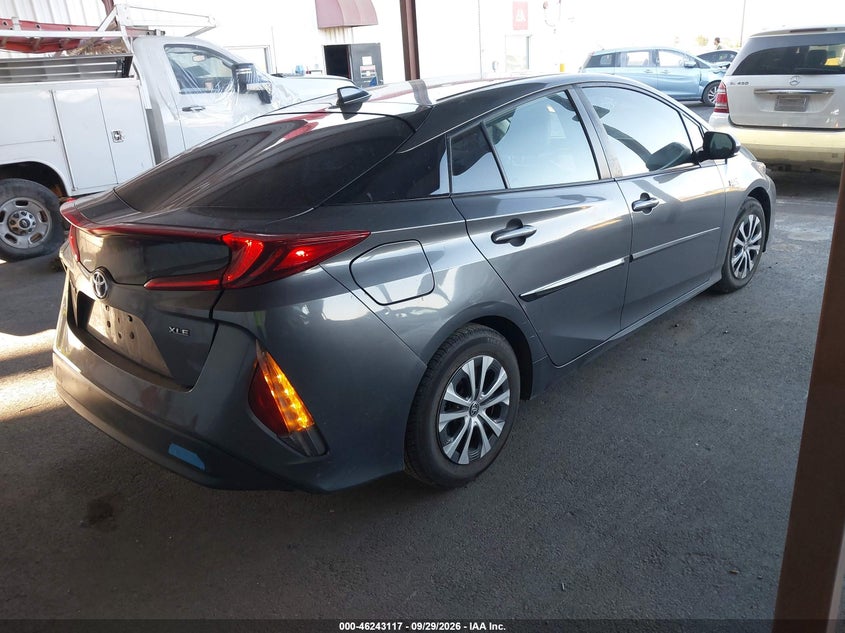 TOYOTA PRIUS PRIME - zdjęcie 4