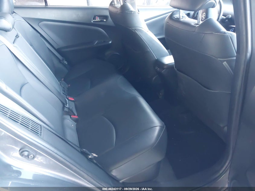 TOYOTA PRIUS PRIME - zdjęcie 8