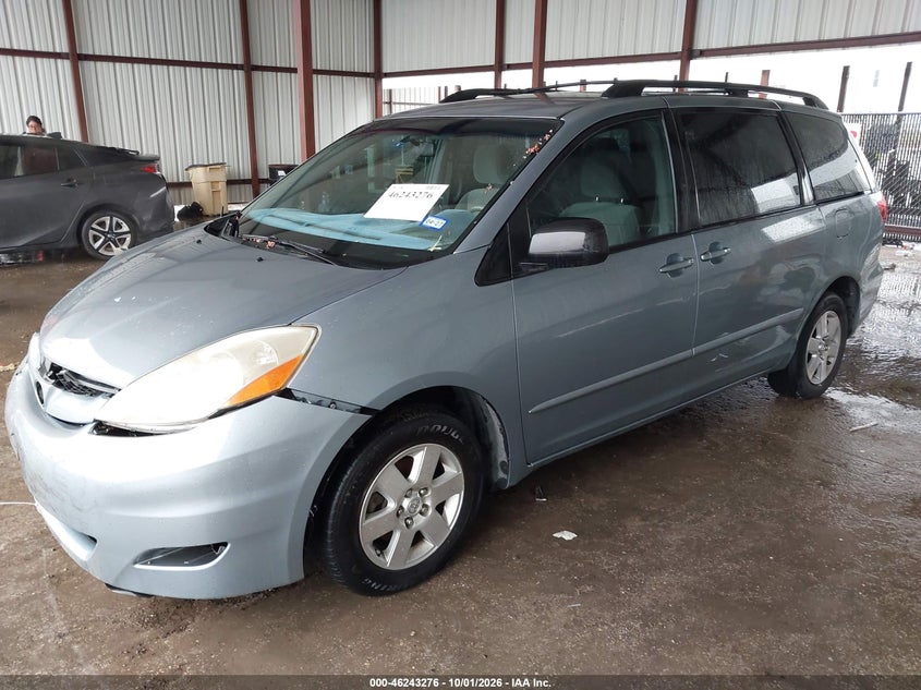 2010 Toyota Sienna Le, Удар спереди, IAAI, VIN 5TDKK4CC4AS310196 — фото 2
