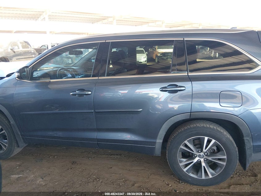 TOYOTA HIGHLANDER - zdjęcie 14