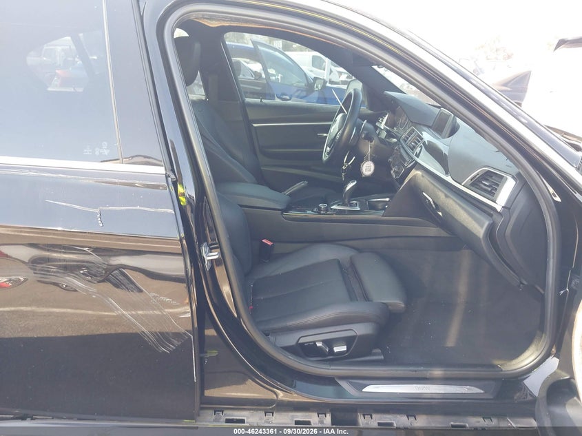 BMW 330I - zdjęcie 5