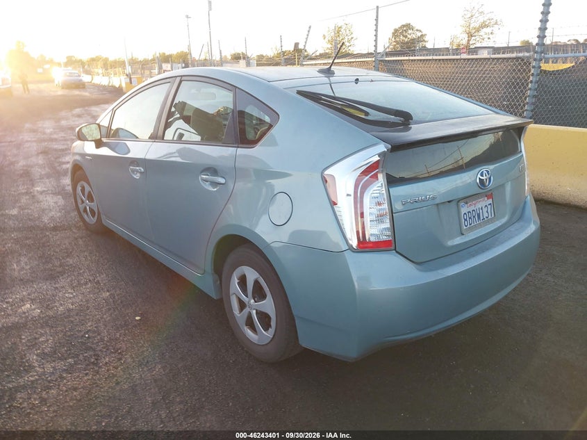 2014 TOYOTA PRIUS auction photo 3