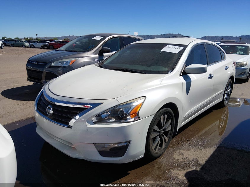 Nissan Altima - фото 2