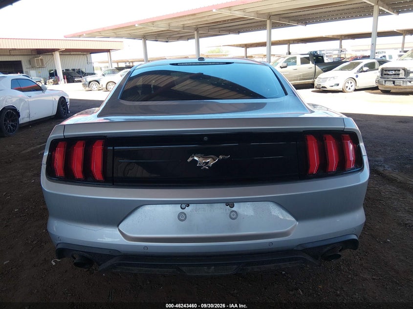 FORD MUSTANG - zdjęcie 17