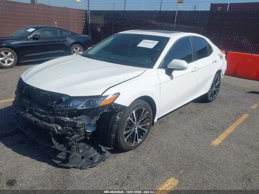 2018 Toyota Camry Se, Неизвестно, IAAI, VIN 4T1B11HK2JU042144 — фото 2