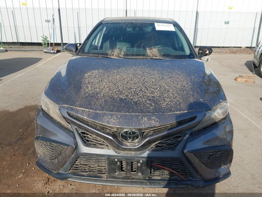 TOYOTA CAMRY - zdjęcie 12