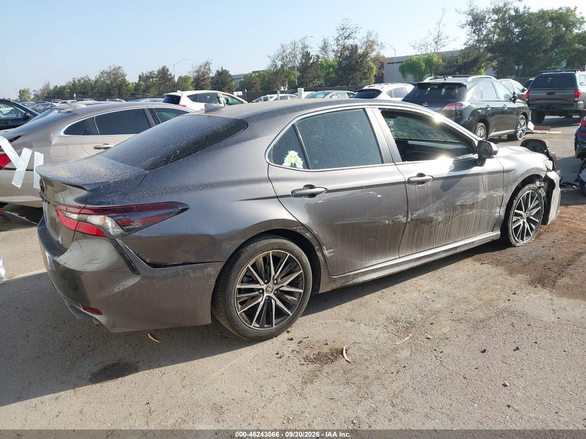 TOYOTA CAMRY - zdjęcie 4