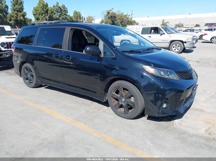 TOYOTA SIENNA - zdjęcie 1