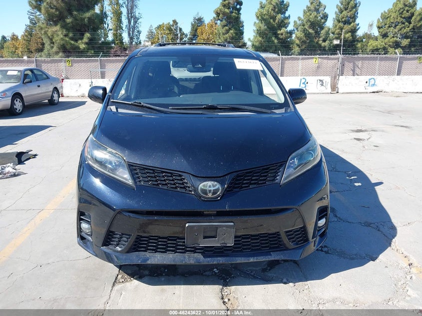 TOYOTA SIENNA - zdjęcie 12