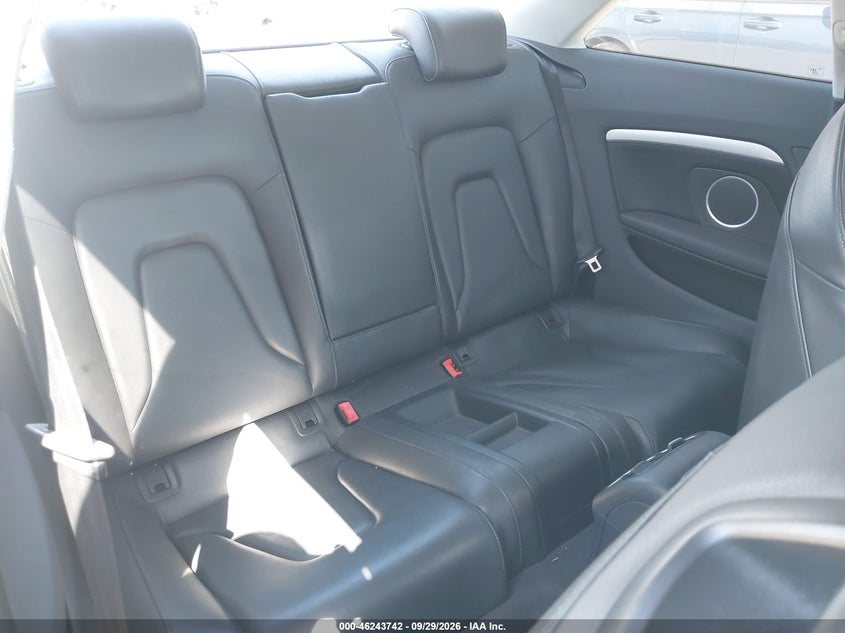 AUDI A5 2010 VIN WAULFAFR9AA046345