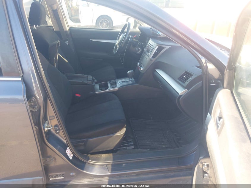 Vin: 4s4brbcc3e3282314, lot: 46743882, subaru outback 2.5i premium 20144