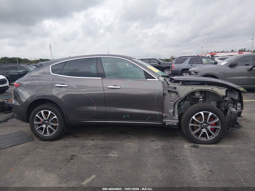 MASERATI LEVANTE - zdjęcie 14