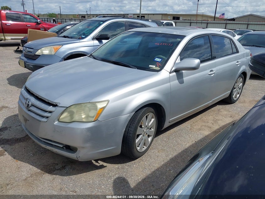 2006 Toyota Avalon Xls, Normal Wear & Tear, IAAI, VIN 4T1BK36B26U083473 — photo 2