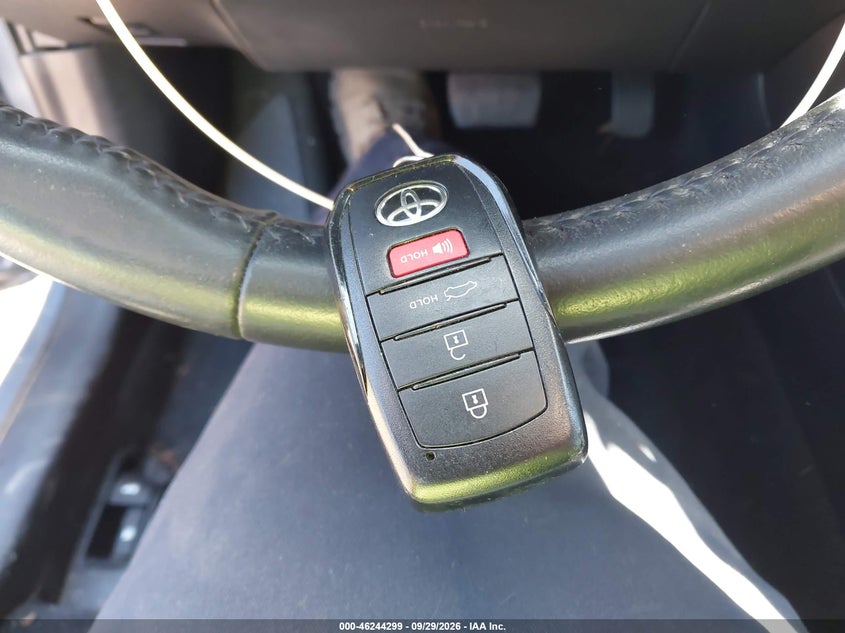 TOYOTA COROLLA - zdjęcie 11