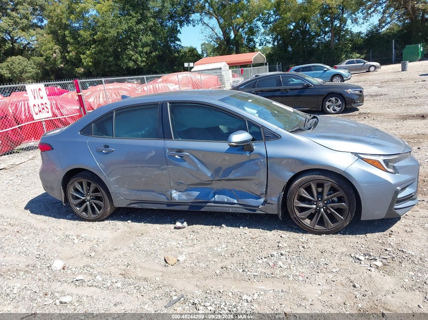 TOYOTA COROLLA - zdjęcie 13