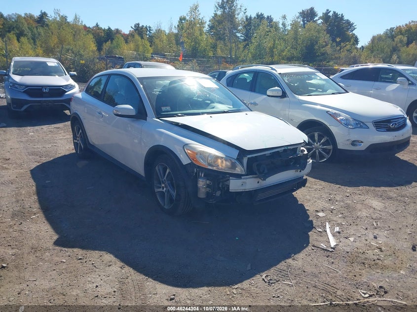 2013 Volvo C30 T5/T5 Platinum/T5 Premier/T5 Premier Plus/T5 R-Design/T5 R-Design Platinum/T5 R-Design Premier, Перёд, IAAI, VIN YV1672MK7D2309126