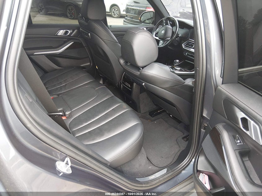 BMW X5 - zdjęcie 8