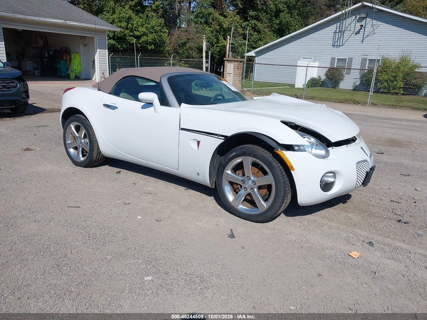 2007 Pontiac Solstice, Left Front, IAAI, VIN 1G2MB35B17Y115746