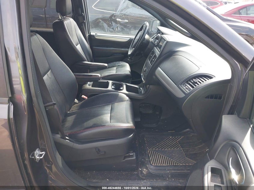 2017 DODGE GRAND CARAVAN GT · Фото 5