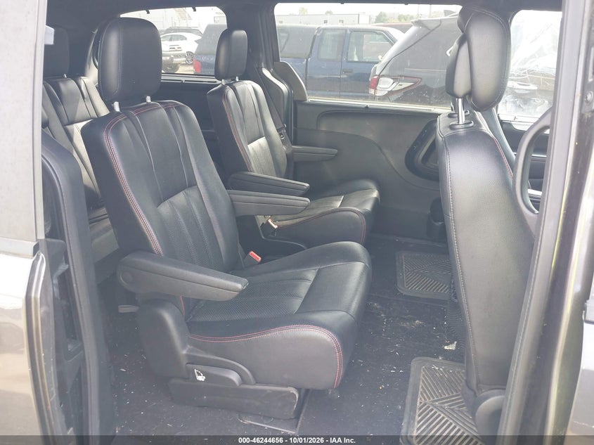 2017 DODGE GRAND CARAVAN GT · Фото 8