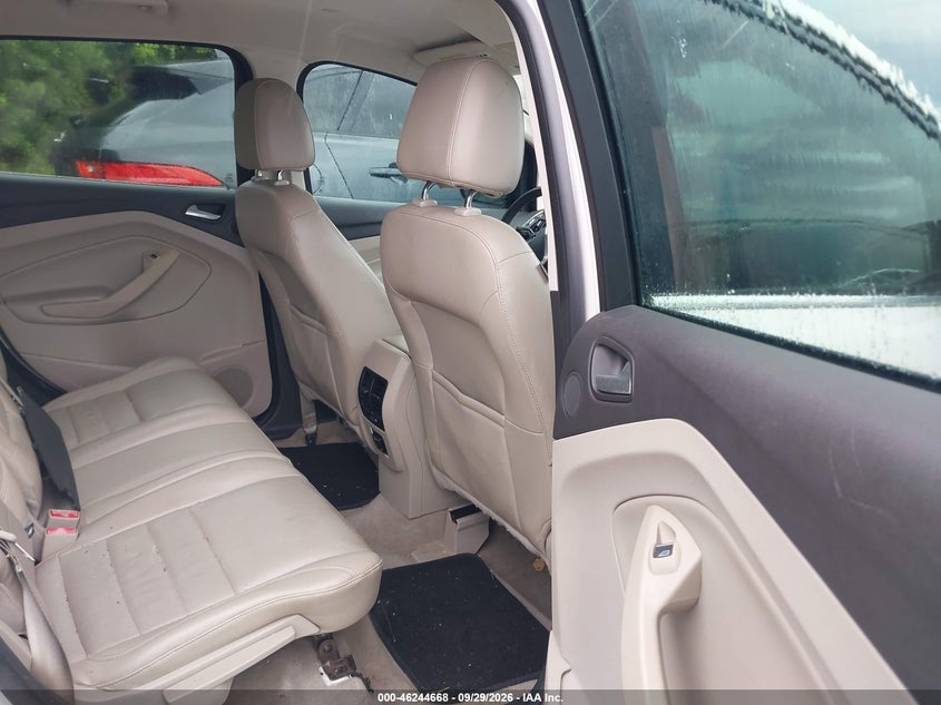 2013 FORD C-MAX HYBRID SEL · Фото 8