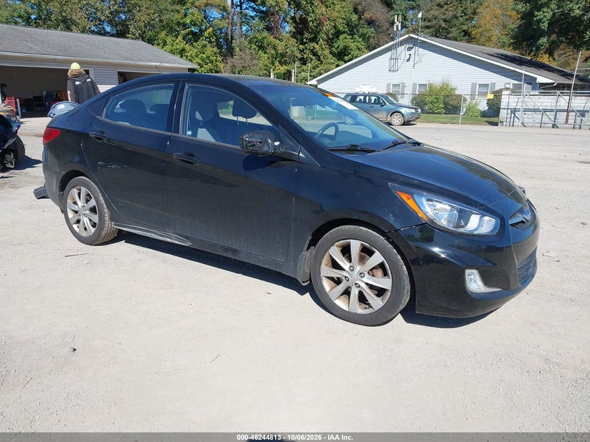 2013 HYUNDAI ACCENT GLS