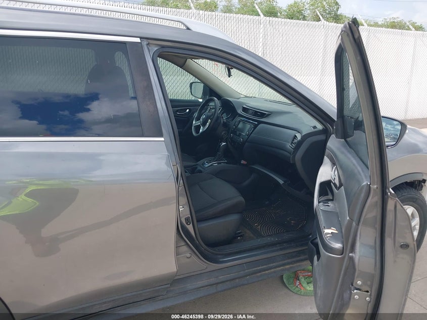 2019 NISSAN ROGUE auction photo 5