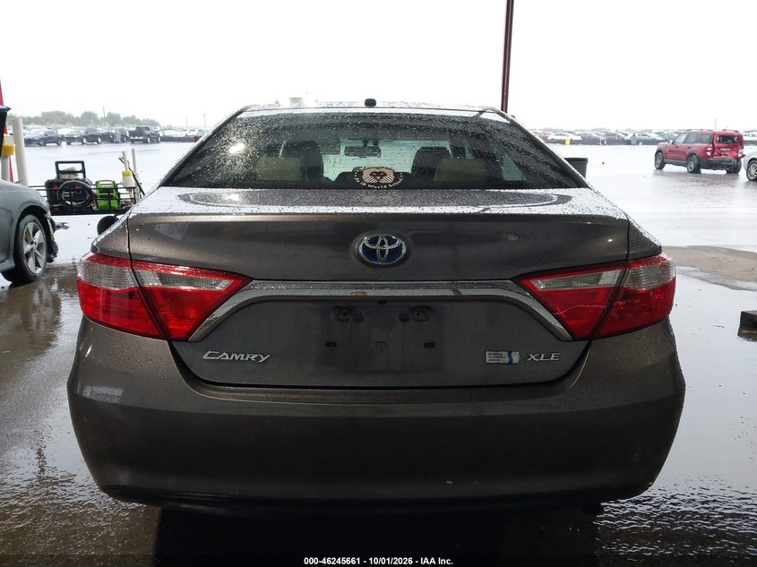 TOYOTA CAMRY HYBRID - zdjęcie 17