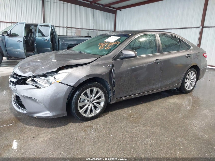 TOYOTA CAMRY HYBRID - zdjęcie 2