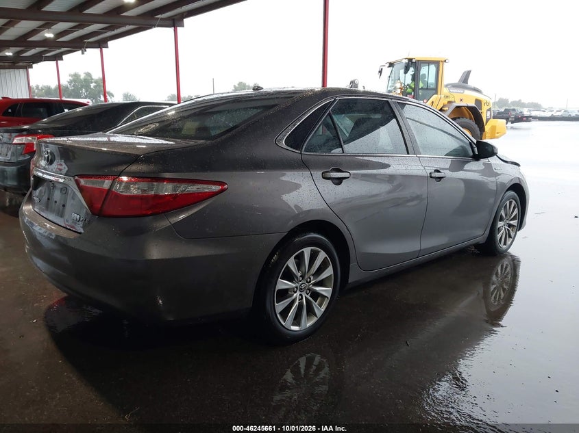 TOYOTA CAMRY HYBRID - zdjęcie 4