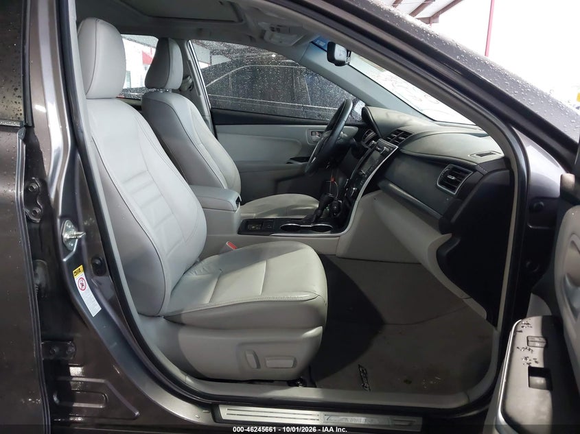 TOYOTA CAMRY HYBRID - zdjęcie 5