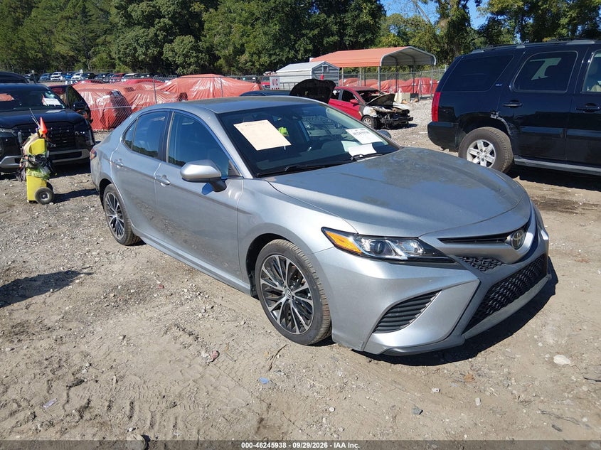 TOYOTA CAMRY - zdjęcie 1