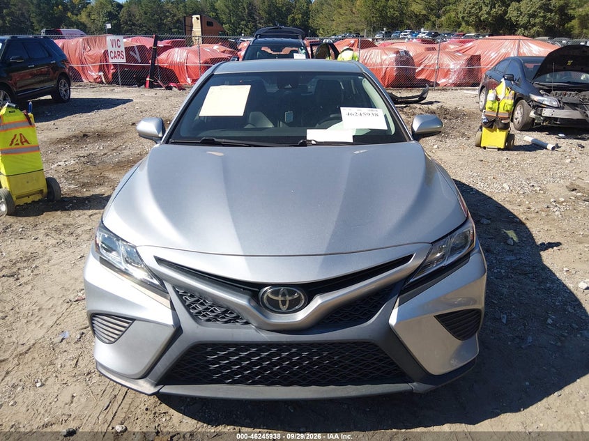 TOYOTA CAMRY - zdjęcie 13