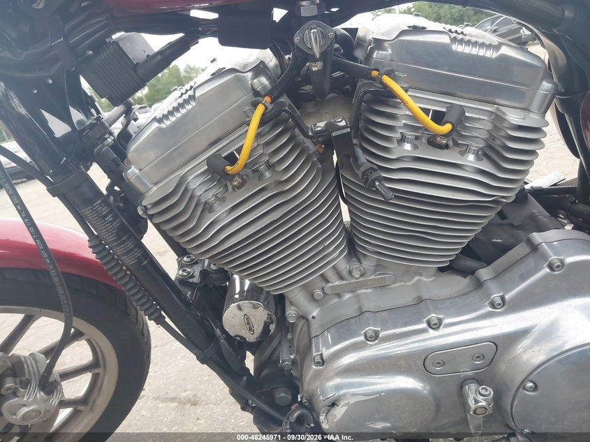 HARLEY-DAVIDSON XL883 2004