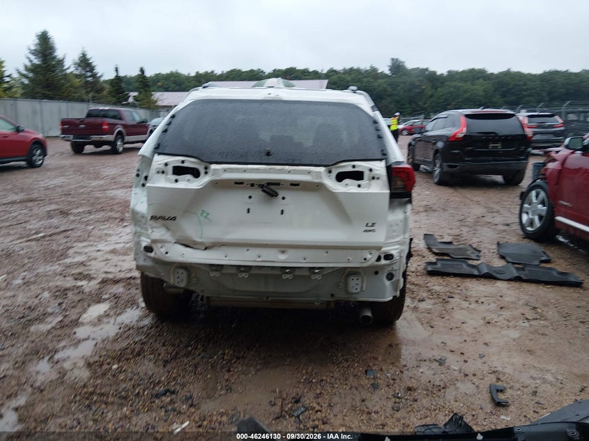 TOYOTA RAV4 - zdjęcie 17