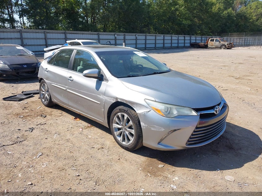 TOYOTA CAMRY - zdjęcie 1