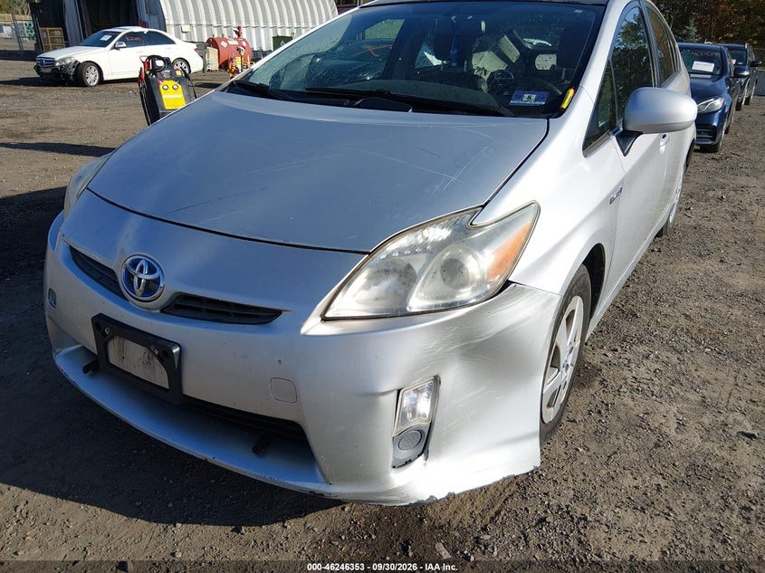 2010 TOYOTA PRIUS IV · Фото 6